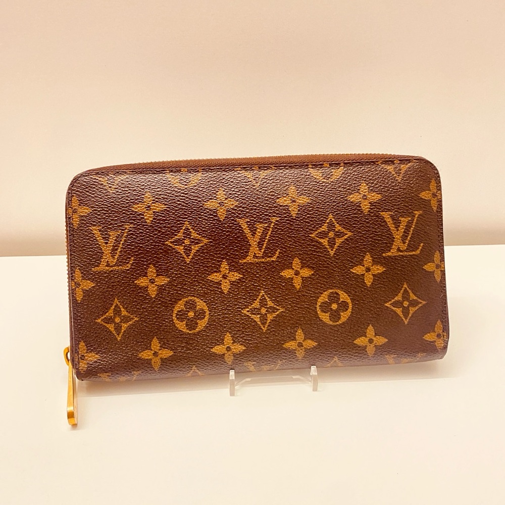 Louis Vuitton Classic Brown Monogram zippy Wallet